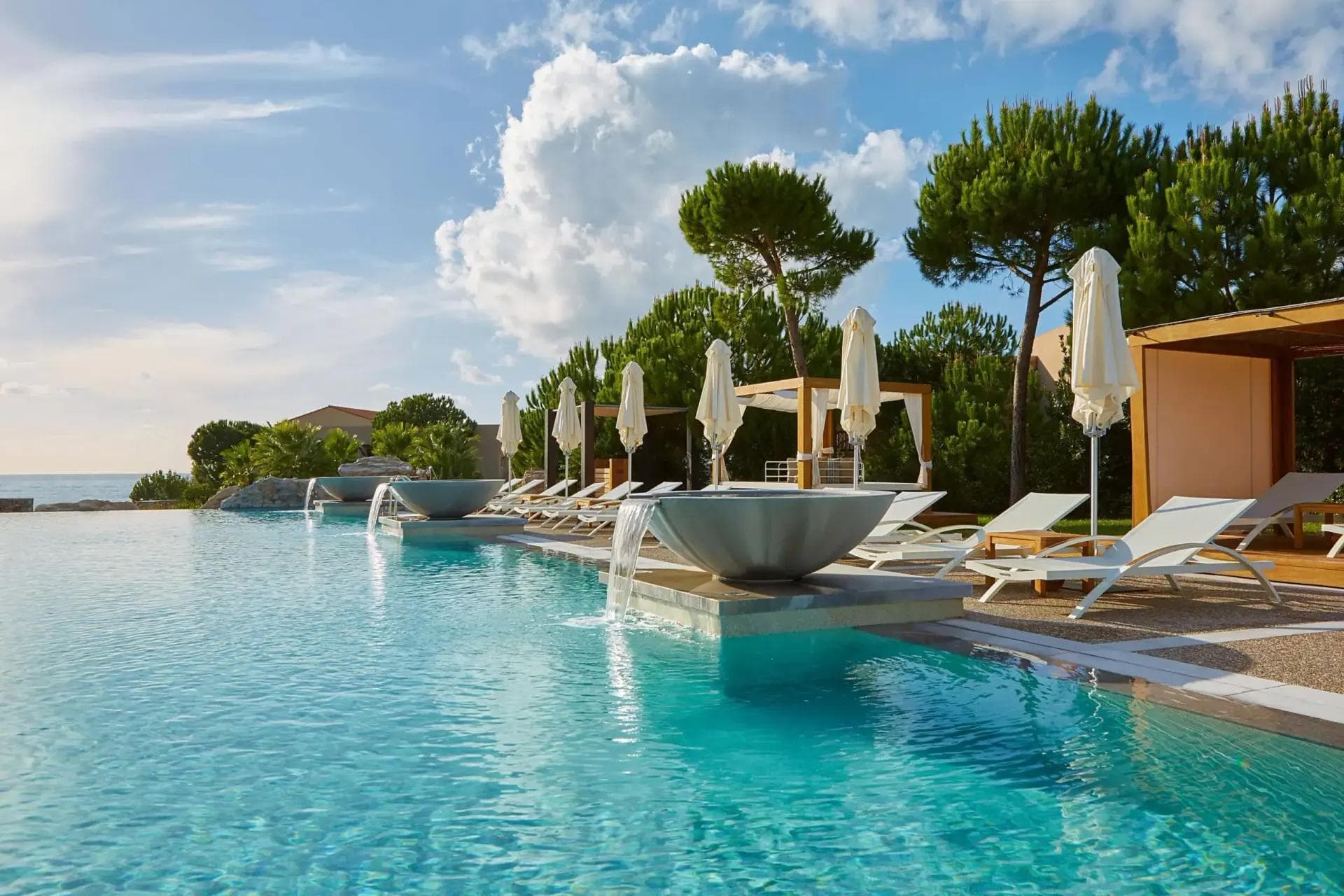 Costa Navarino, Pool